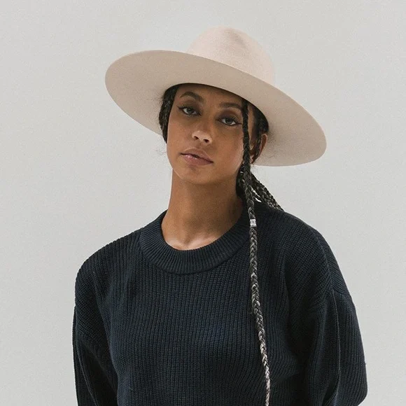 New Gigi Pip DAKOTA TRIANGLE CROWN HAT - CREAM BLEMISHED - Picture 1 of 7